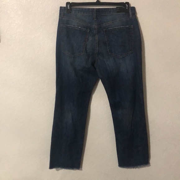 Numero Distressed Cropped Mid-Rise Jeans - Picture 7 of 9